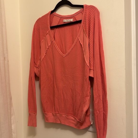 Free People Prairie Rose Pink Santa Clara Thermal V-neck Top Oversized Size XS - Picture 4 of 6